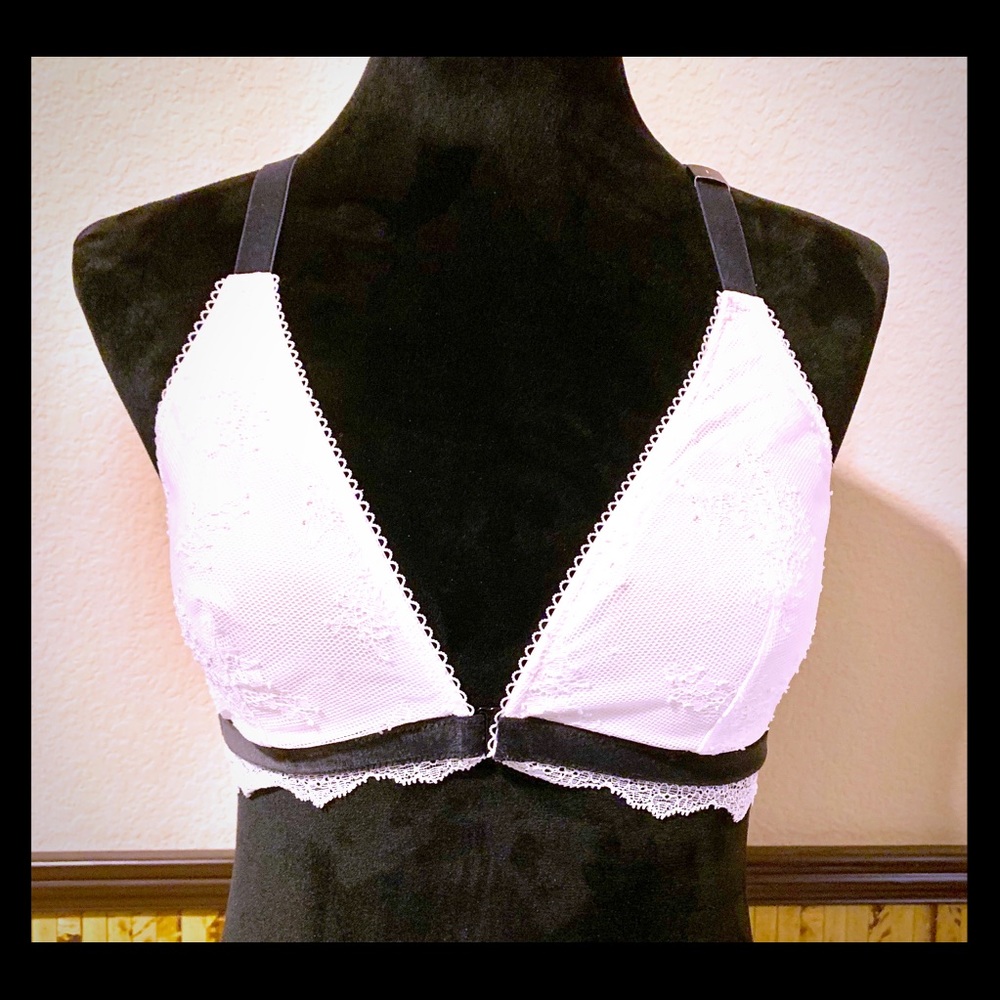 🍀 3/$20.  Victoria Secrets white lace bralette.